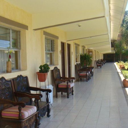 Hotel Y Centro De Convenciones Jardines Del Lago Panajachel Exteriér fotografie